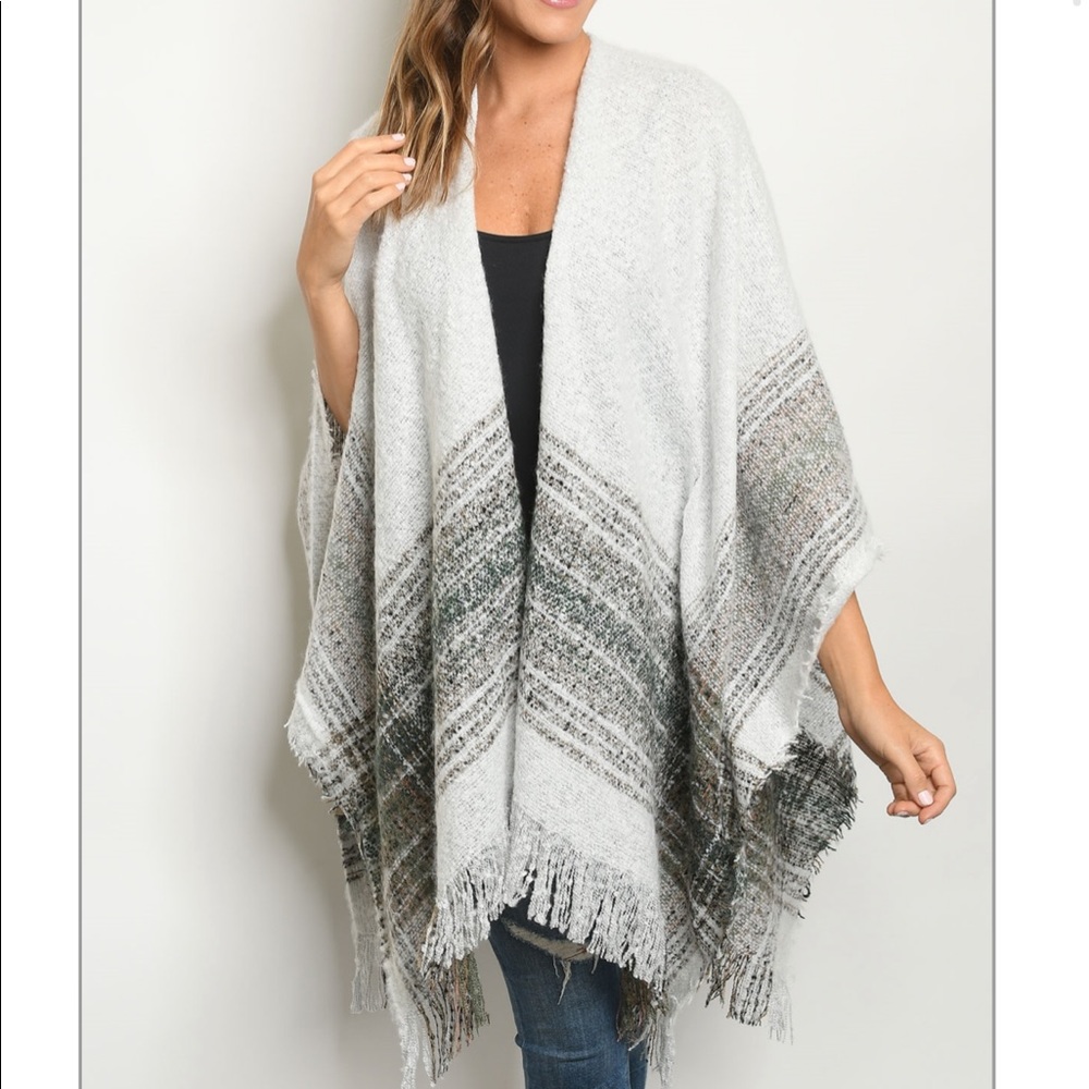 Brand New Chic & Cozy Boutique Poncho Shawl Cape - Picture 2 of 7
